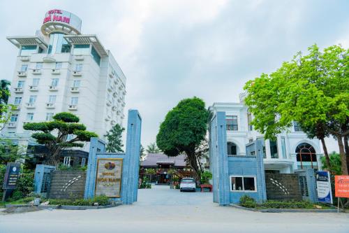 Hoa Nam Hotel