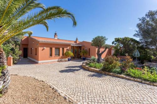 Quinta Tannamara villa private pool & garden in Barao De Sao Miguel