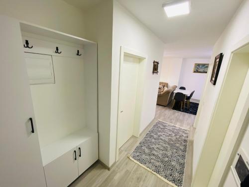 Reina Apartment - near abi qarshia and old town