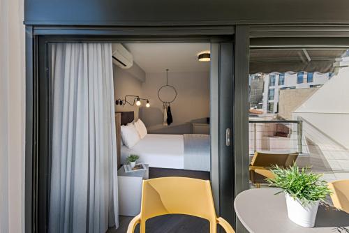 BED in Athens - image 4