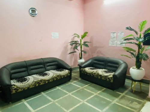 OYO 79449 Shreyan Ganges Guest House photo