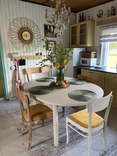 virtuve, Wiire Private Holiday Home & Smoke Sauna in Saulepa