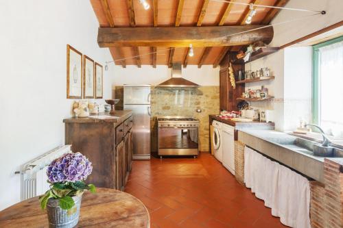 кухня, Resort con vista nel Chianti Rufina in Лонда