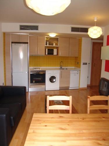 Apartamentos Zaragoza Coso Room Type - Two-Bedroom Apartment (4 Adults)