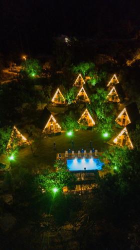 BADEM AĞACI BUGALOWLARI, Kaş
