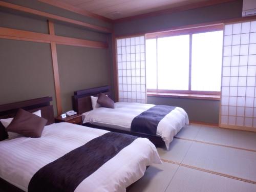 Deluxe Room with Tatami Area - Kodaimurasaki