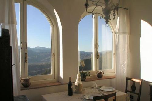 ROMANTIC GETAWAY AMAZING VIEWS - New large veranda in Coreglia Antelminelli