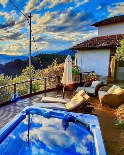 ROMANTIC GETAWAY AMAZING VIEWS - New large veranda in Coreglia Antelminelli