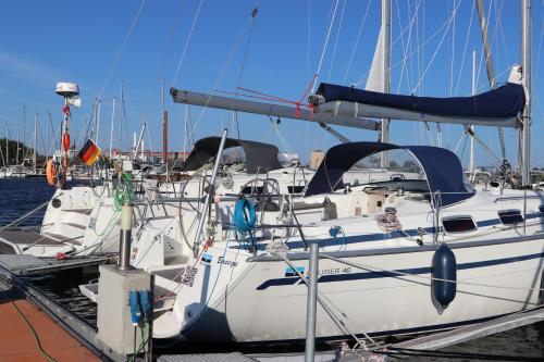 BENNO » Segelyacht am Ijsselmeer mit 3 Kabinen