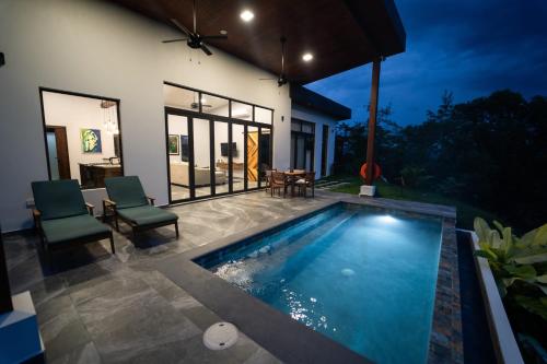 . Modern Villa Overlooking Macal River Valley