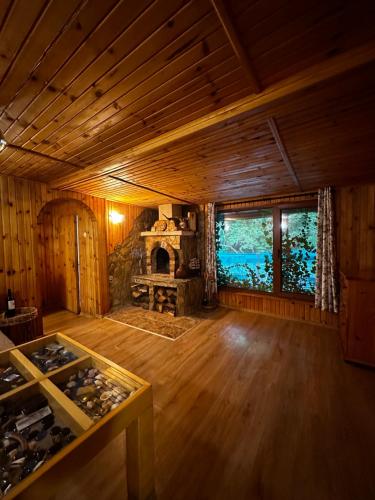 “River Romance” Villa