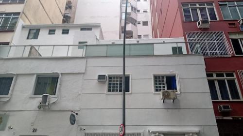 Apartamento com varanda em Copacabana