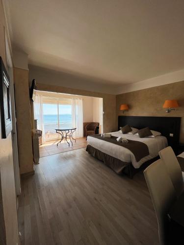 Hotel La Potiniere - image 12
