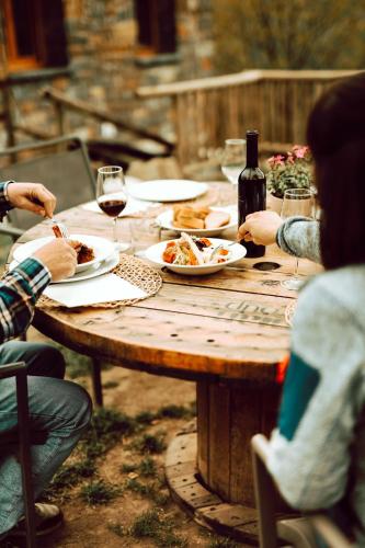 Hotel de Montaña Lamiana (Hotel de Montana Lamiana) in พีรินีโออราโกเนส