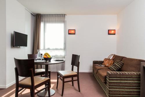 Adagio Access Marseille Saint Charles Aparthotel - image 3