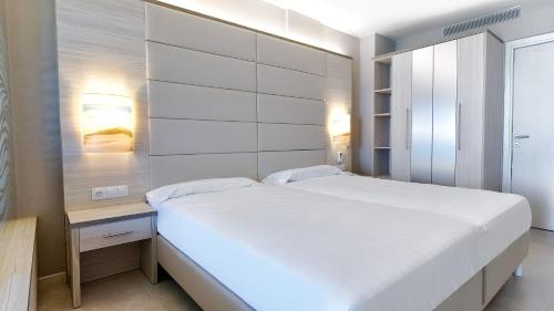 1 twin bed