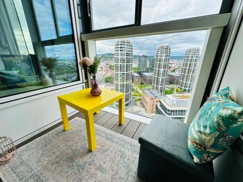 Apartments in Panorama City on 25th floor - amazing view close to Old town