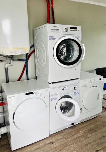 Ferienwohnung, Monteur-Appartment R11 (Neuwertiges Apartment mit schnellem WLAN, Glasfaser, Kostenlose Privatparkplatz auch fur Transporter) in 內卡河畔弗萊貝爾格