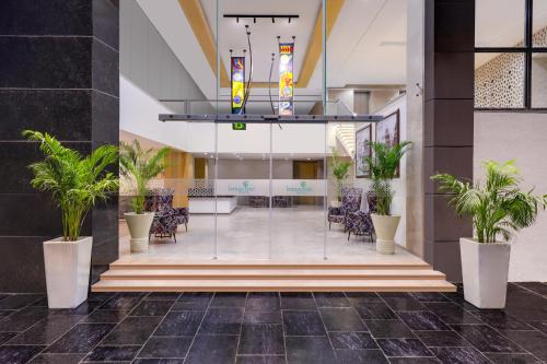 Lemon Tree Hotel Agra in Firozabad