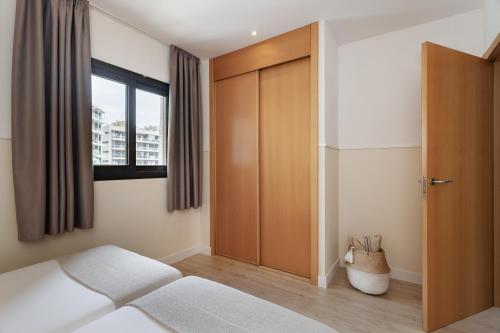 Two-Bedroom Apartment with Balcony image 3