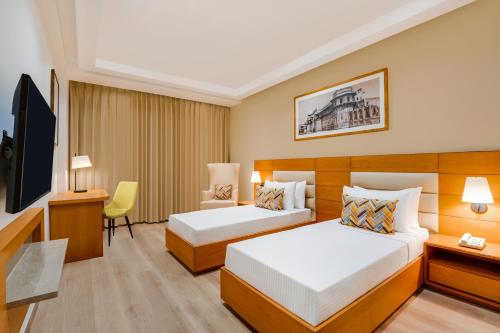 Lemon Tree Hotel Agra in Firozabad
