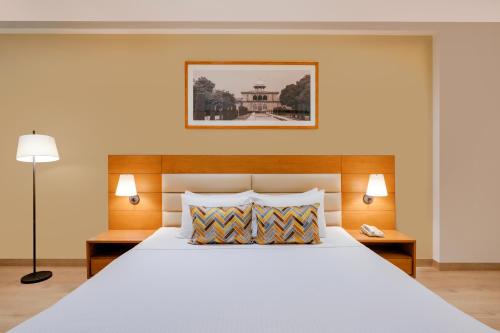 Lemon Tree Hotel Agra