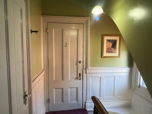 Private Victorian Apartment in convenient City location on 5 acre, Sleeps 5 in Poughkeepsie, USA