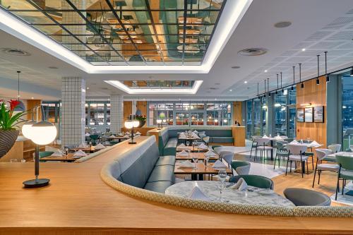 Crowne Plaza Marlow an IHG Hotel - main image