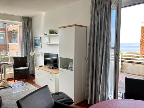 Apartment with Sea View image 10