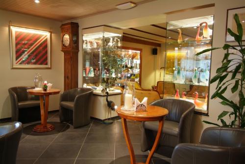 瑟穆瓦河畔高姆-阿登-拉库西尼-玫瑰园酒店