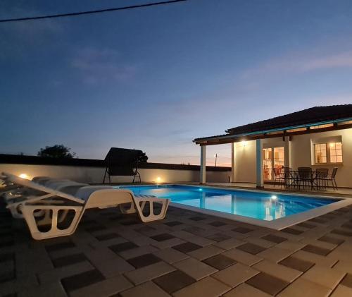 Villa Nagi in Debeljak