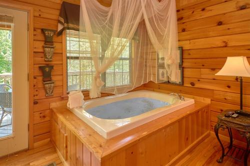 African Safari 1 Bedrooms Sleeps 4 Pool Access Hot Tub Pool Table - image 11
