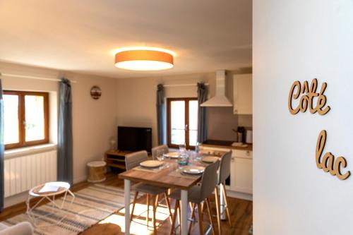 Közös társalgó / TV, T2 Meublé de 40m2 axe Annecy/Geneve (T2 Meuble de 40m2 axe Annecy/Geneve) in Saint Martin Bellevue