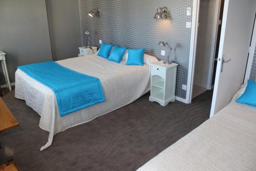 Triple Room with City View