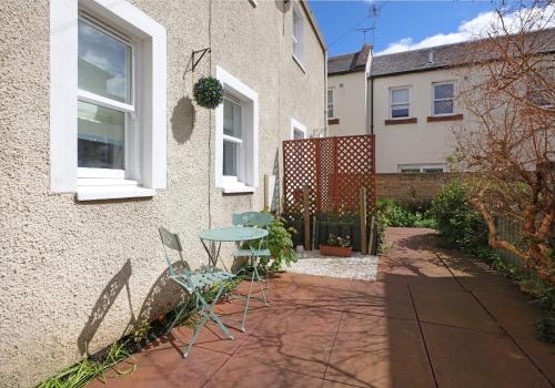 Entrance, Smugglers Cove in North Berwick