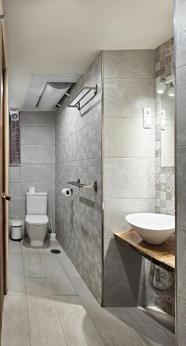 Triple Room image 1