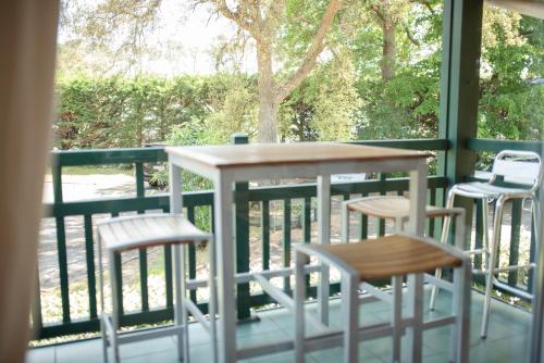 陽台/露台, Duplex familial proche plage et commerces in 卡普布雷通