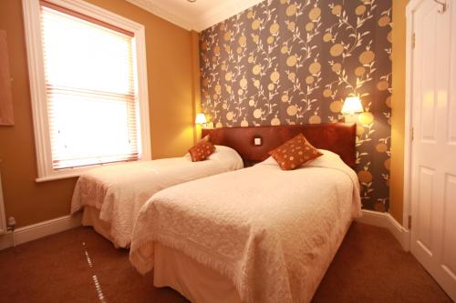 Brentwood Guest House - image 7