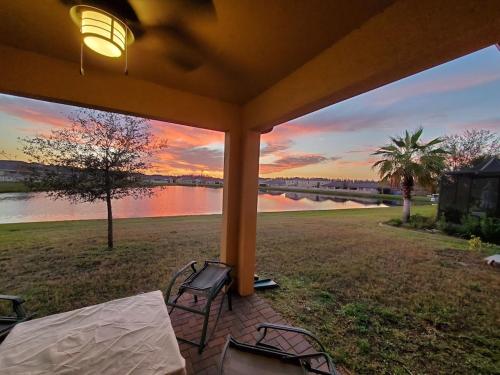 SUNCITY CENTER PIANO HOUSE WITH GORGEOUS SUNSET. in Sun City Center (FL)