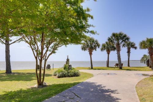 Waterfront Crystal Coast Vacation Rental w/ Deck! in Harkers Island (NC)