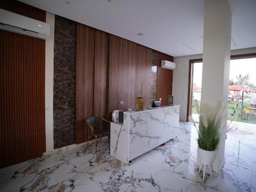 Tunis Pyramids Hotel - فندق اهرامات تونس in 法尤姆