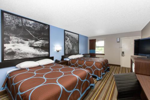 Super 8 by Wyndham Malvern - image 12