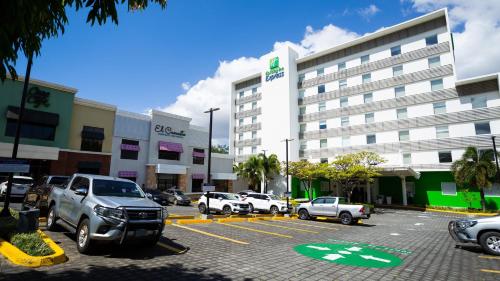 460082720 Holiday Inn Express Managua by IHG