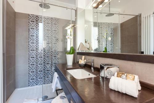 504 Corso Suites - image 13