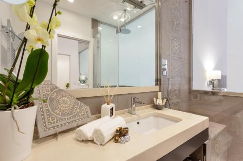 504 Corso Suites - main image