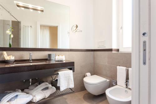 504 Corso Suites - image 3