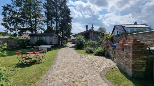 Am Rieck "Zirkuswagen" in Zempin, Deutschland