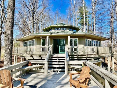 Octagonal Mountain Home