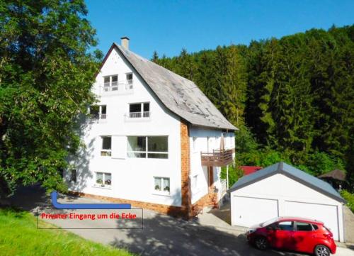 2 Zi. FeWo in Waldrandlage mit großem Grundstück