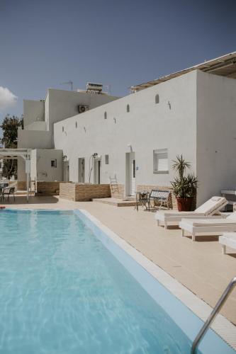 Hotel Thirasia - image 8